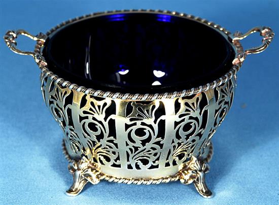 A George V silver gilt sugar bowl, height 85mm, weight 6.1oz/174grms.